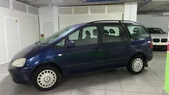 Azul Usado 2002 Ford Galaxy Trend Monovolumen | 3400 €