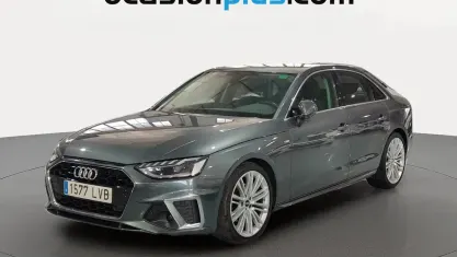 Usado Audi A4 S-Line 136 HP (100 kW) 2021 Cinzento Sedan