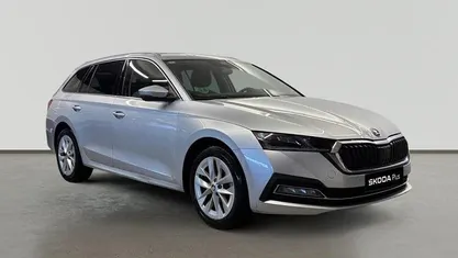 Gris plata Usado 2020 Skoda Octavia Style Familiar | 22.200 € (Precio justo)