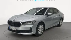 Gris plata Nuevo 2025 Skoda Superb Essence Berlina | 29.991 € (Buen precio)