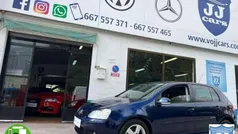 Rojo Usado 2008 VW Golf VI Advance Berlina | 5990 € (Precio justo)