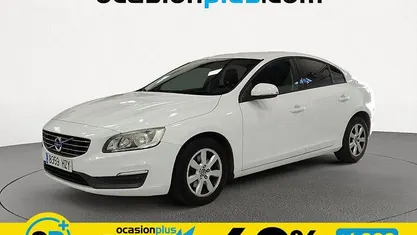 Usado Volvo S60 Kinetic 115 CV (84 kW) 2014 Blanco Berlina