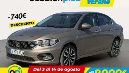 Usado Fiat Tipo Lounge 95 CV (69 kW) 2018 Beige Berlina