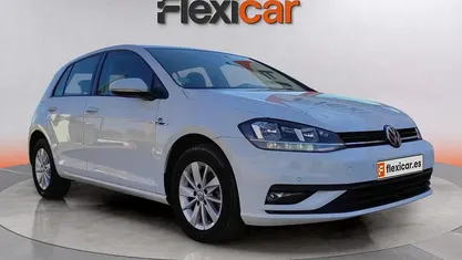 Blanco Usado 2019 VW Golf Berlina | 12.890 € (Super precio)
