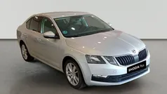 Gris plata Usado 2018 Skoda Octavia Berlina | 15.590 € (Precio justo)