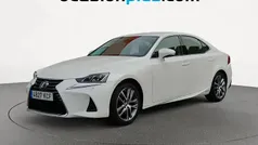Blanco Usado 2017 Lexus IS300h Executive Line Berlina | 21.990 € (Precio justo)