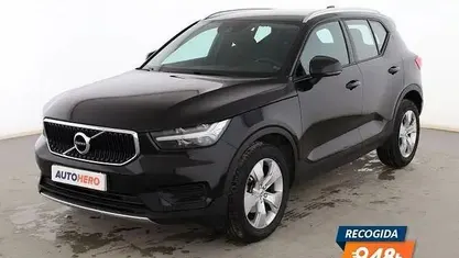 Begagnad Volvo XC40 Momentum 129 HK (94 kW) 2022 Svart SUV