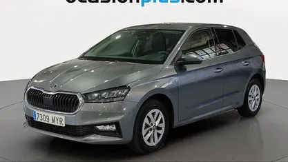 Usado Skoda Fabia Selection 115 CV (84 kW) 2025 Gris Utilitario