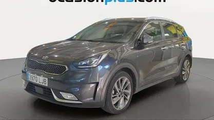 Käytetty Kia Niro 141 HP (103 kW) 2020 Harmaa Katumaasturi