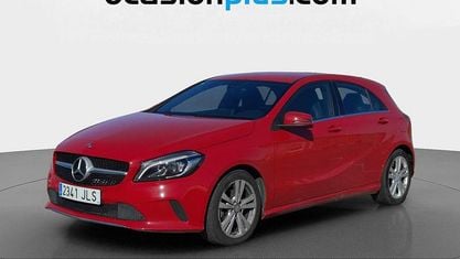 Käytetty Mercedes A200 Urban 136 HP (100 kW) 2016 Punainen Viistoperä