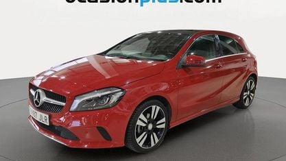 Käytetty Mercedes A180 Urban 109 HP (80 kW) 2016 Punainen Viistoperä
