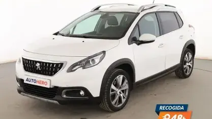 Usado Peugeot 2008 Allure 130 CV (95 kW) 2017 Blanco SUV