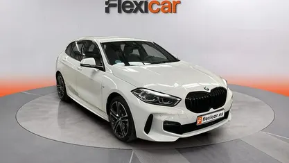 Usado BMW 118 136 CV (100 kW) 2024 Blanco Utilitario