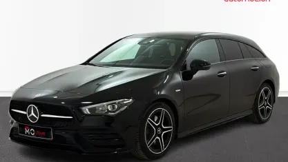 Usado Mercedes CLA200 Shooting Brake 150 CV (110 kW) 2021 Familiar