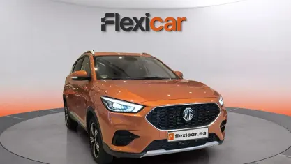 Usado MG ZS Luxury 111 CV (81 kW) 2023 Naranja SUV