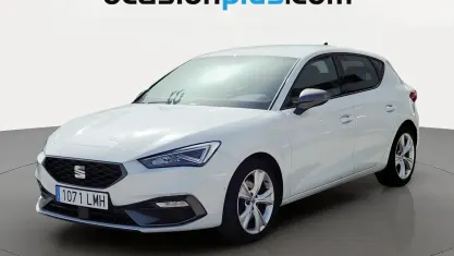 Usado Seat Leon FR 150 CV (110 kW) 2021 Blanco Utilitario