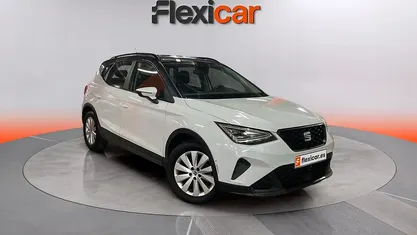 Usado Seat Arona Style 110 CV (80 kW) 2022 SUV