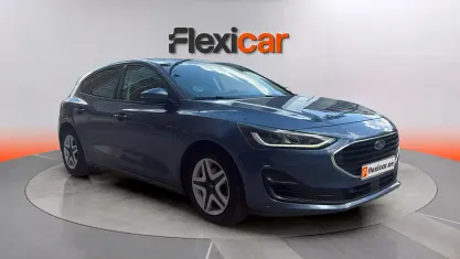 Usado Ford Focus Trend+ 120 CV (88 kW) 2022 Azul Berlina