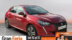 Rojo Usado 2021 Peugeot 208 Allure Utilitario | 13.990 € (Precio justo)