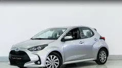 Usado 2024 Toyota Yaris Hybrid Active Berlina | 23.250 € (Precio justo)