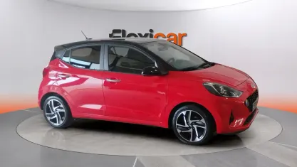Usado Hyundai i10 84 CV (61 kW) 2020 Rojo Utilitario