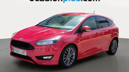 Usado Ford Focus ST-Line 125 CV (91 kW) 2016 Rojo Utilitario