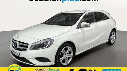 Usado Mercedes A180 Style 109 CV (80 kW) 2015 Blanco Utilitario