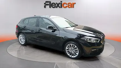 Usado BMW 118 136 CV (100 kW) 2022 Negro Utilitario