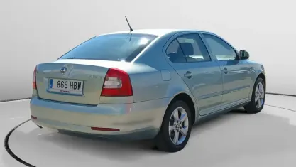 Begagnad Skoda Octavia 105 HK (77 kW) 2011 Blå Sedan