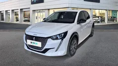 Blanco Usado 2023 Peugeot e-208 Allure Utilitario | 19.695 € (Super precio)
