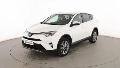 Usado Toyota RAV4 Hybrid Advance 197 CV (144 kW) 2018 Blanco SUV