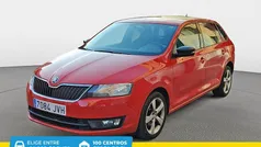 Rojo Usado 2016 Skoda Rapid Ambition Utilitario | 9350 € (Precio justo)
