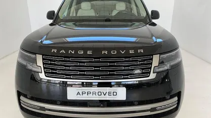 Usado Land Rover Range Rover 300 CV (220 kW) 2024 SUV