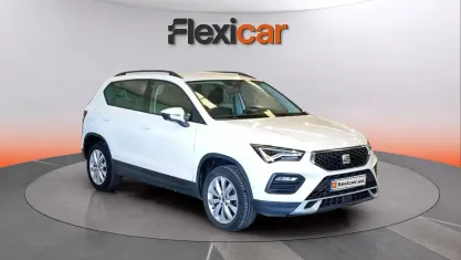 Begagnad Seat Ateca Style 150 HK (110 kW) 2023 Vit SUV