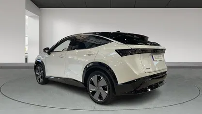 Nuevo Nissan Ariya Evolve 177 kW (242 CV) 2025 Fuji white + black metalizado SUV