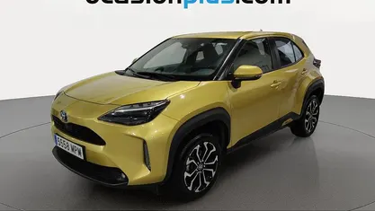 Usado Toyota Yaris Cross Active 116 CV (85 kW) 2024 Oro SUV