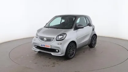 Usado Smart ForTwo Coupé Basis 90 CV (66 kW) 2017 Plata Utilitario