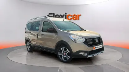 Usado Dacia Dokker Stepway 95 CV (69 kW) 2019 Beige Monovolumen