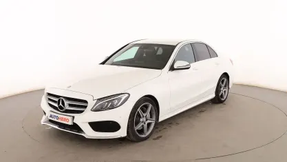 Usado Mercedes C220 AMG line 170 CV (125 kW) 2016 Blanco Berlina