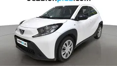 Usado 2023 Toyota Aygo Play Utilitario | 13.137 € (Precio justo)