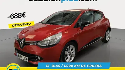 Rojo Usado 2015 Renault Clio IV LIMITED Utilitario | 8612 € (Precio justo)