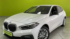 Blanco Usado 2022 BMW 118 Comfort Edition Utilitario | 23.300 € (Precio justo)