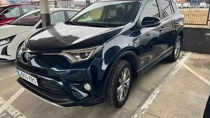 Azul Usado 2018 Toyota RAV4 Hybrid Advance SUV | 22.490 € (Buen precio)