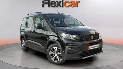 Usado 2021 Peugeot Rifter GT Monovolumen | 16.990 € (Precio justo)