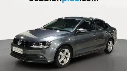 Usado VW Jetta Advance 110 CV (80 kW) 2016 Gris Berlina