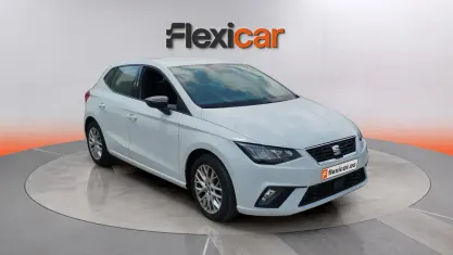 Käytetty Seat Ibiza FR 110 HP (80 kW) 2023 Valkoinen Viistoperä