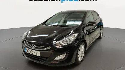 Käytetty Hyundai i30 GO! 90 HP (66 kW) 2014 Musta Viistoperä