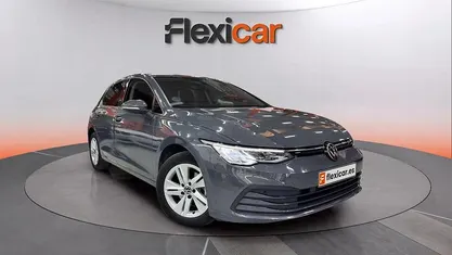 Usado VW Golf VIII Life 110 CV (80 kW) 2023 Gris Berlina