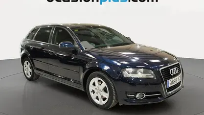 Usado Audi A3 Attraction 105 CV (77 kW) 2011 Azul Utilitario