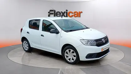 Usado Dacia Sandero Essentiel 101 HP (74 kW) 2020 Sedan